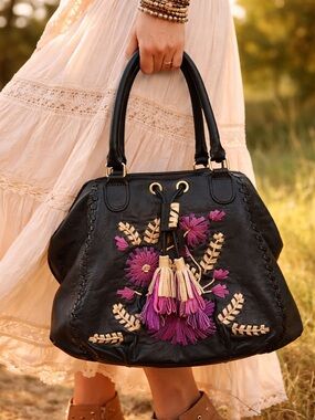 Isabella Fiore Black Leather Floral Appliqué Boho Satchel Bag Tassel Y2K
